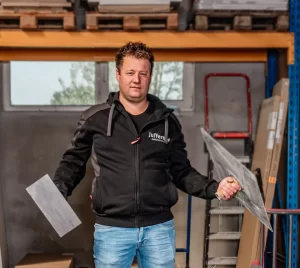WhatsApp met Aart Juffer van Juffer Badkamers en Vloeren